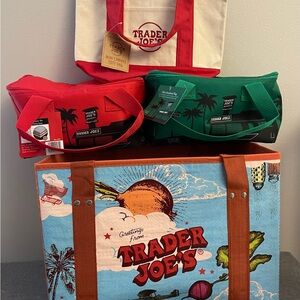 Set of 2 insulated mini bags AND 1 Red mini canvas tote AND 1 collapsable tote